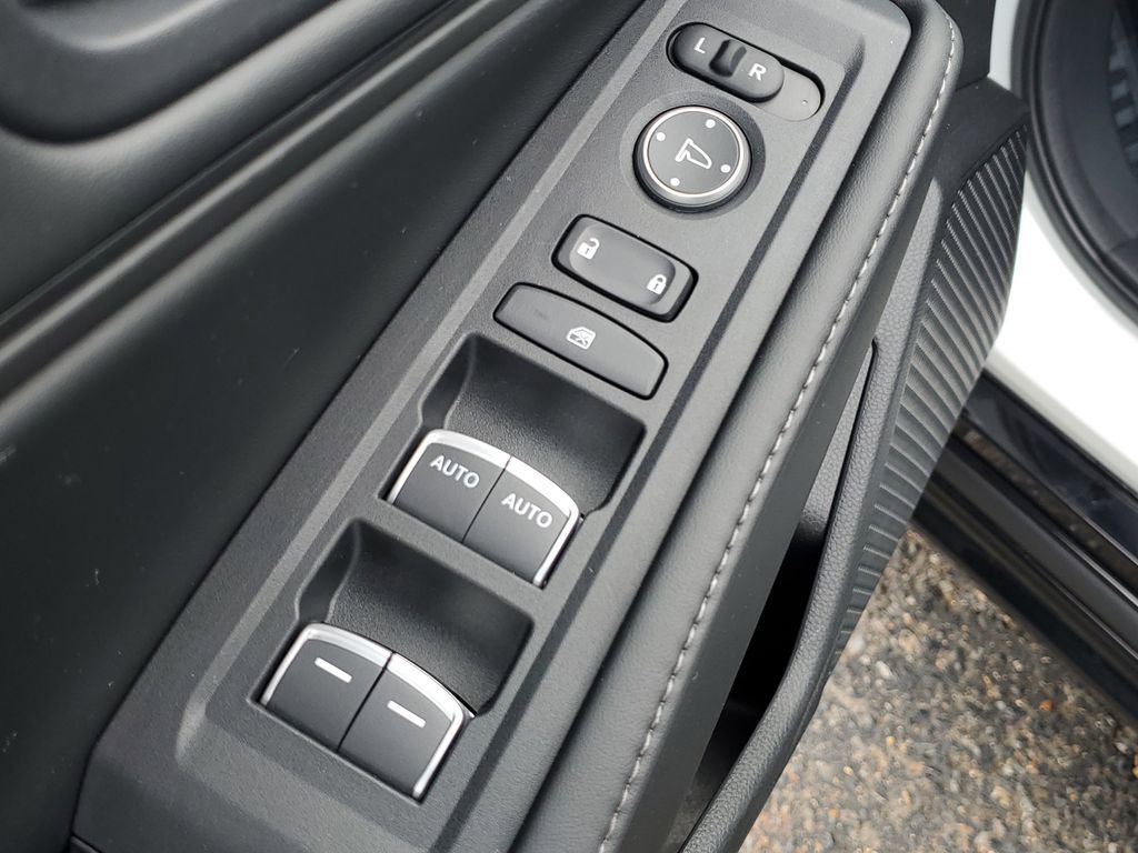 Used 2024 Honda Accord Sport image 19