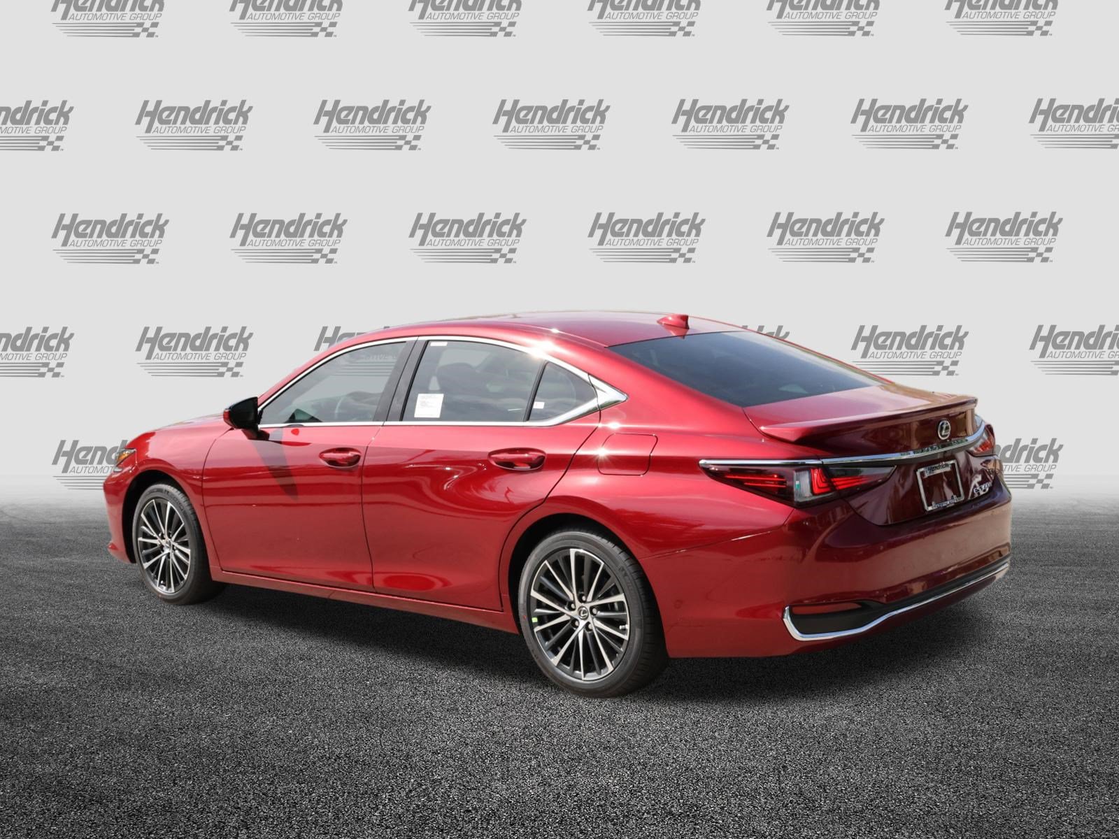 Used 2025 Lexus ES 300h w/ Premium Package FWD image 7