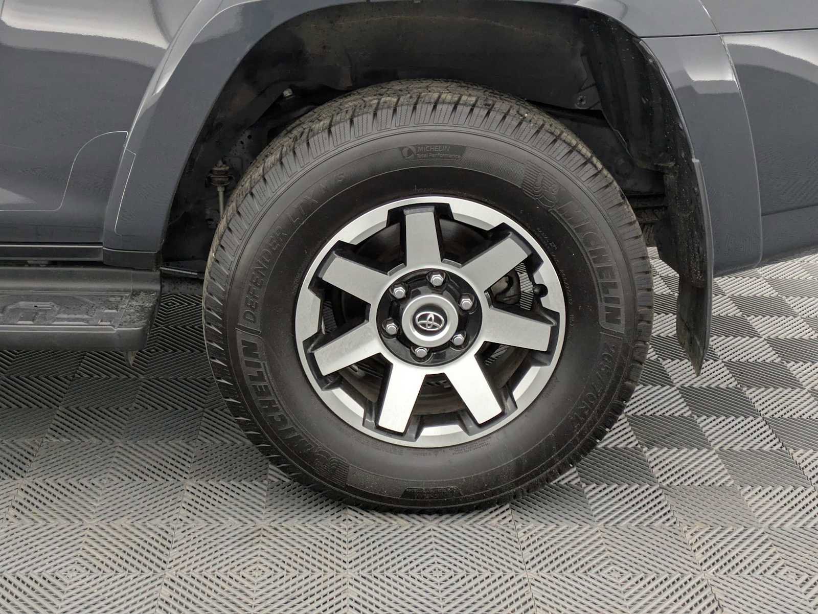 Used 2024 Toyota 4Runner TRD Off-Road image 13