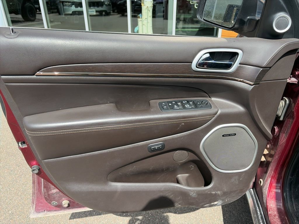 Used 2018 Jeep Grand Cherokee Summit AWD/4WD image 6