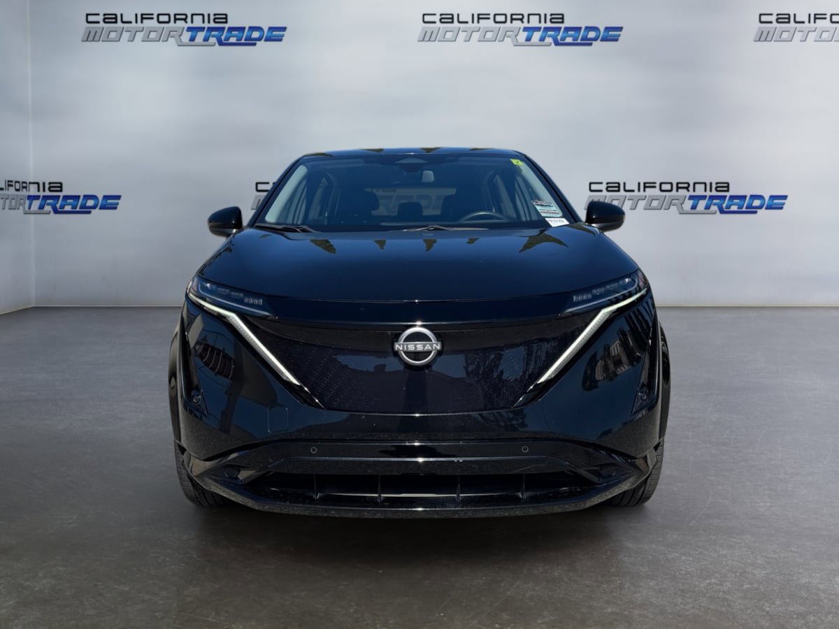 Used 2023 Nissan Ariya AWD image 2