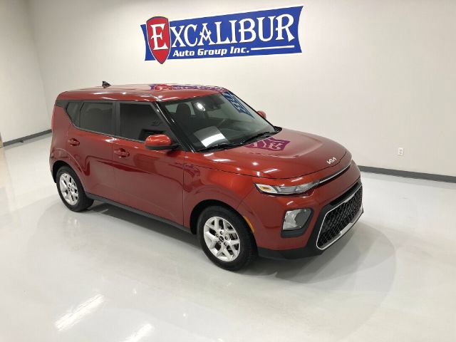 Used 2022 Kia Soul LX w/ Technology Package image 3