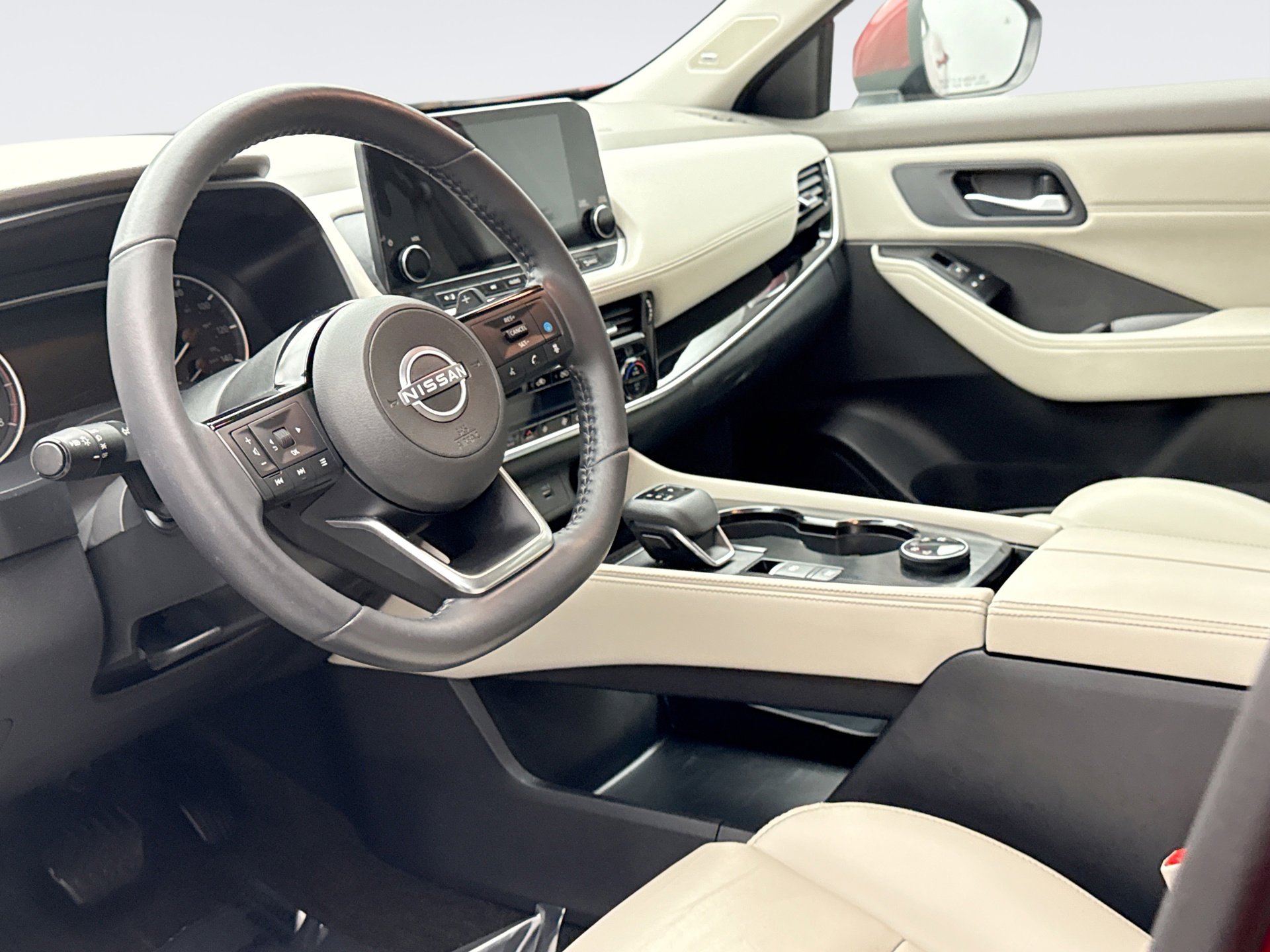 Used 2023 Nissan Rogue SL w/ SL Premium Package image 10