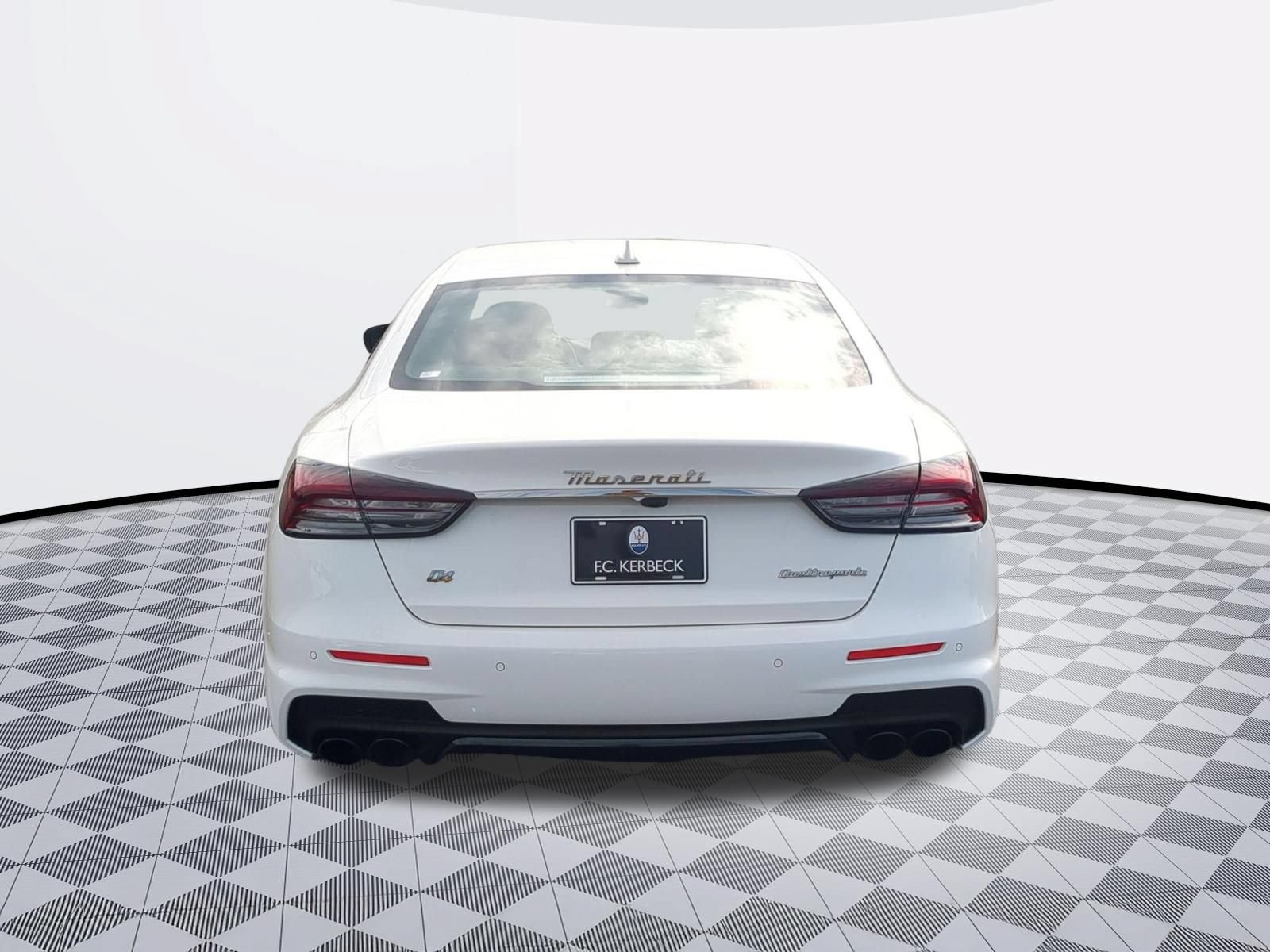 Used 2023 Maserati Quattroporte Modena Q4 AWD/4WD image 6