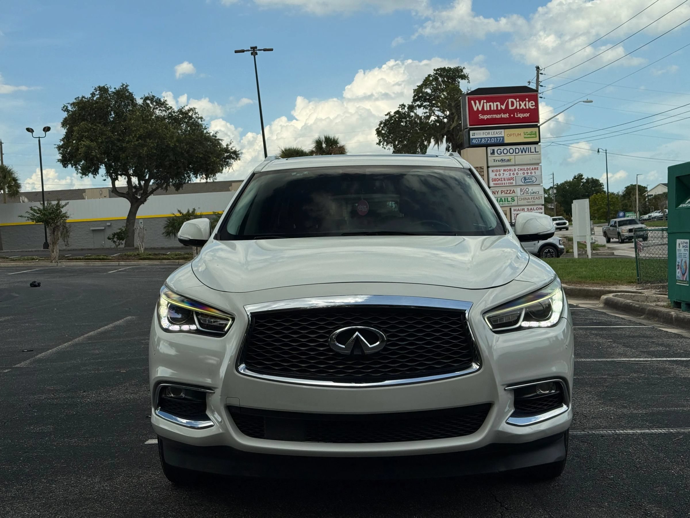 Used 2017 INFINITI QX60 FWD w/ Premium Plus Package image 2