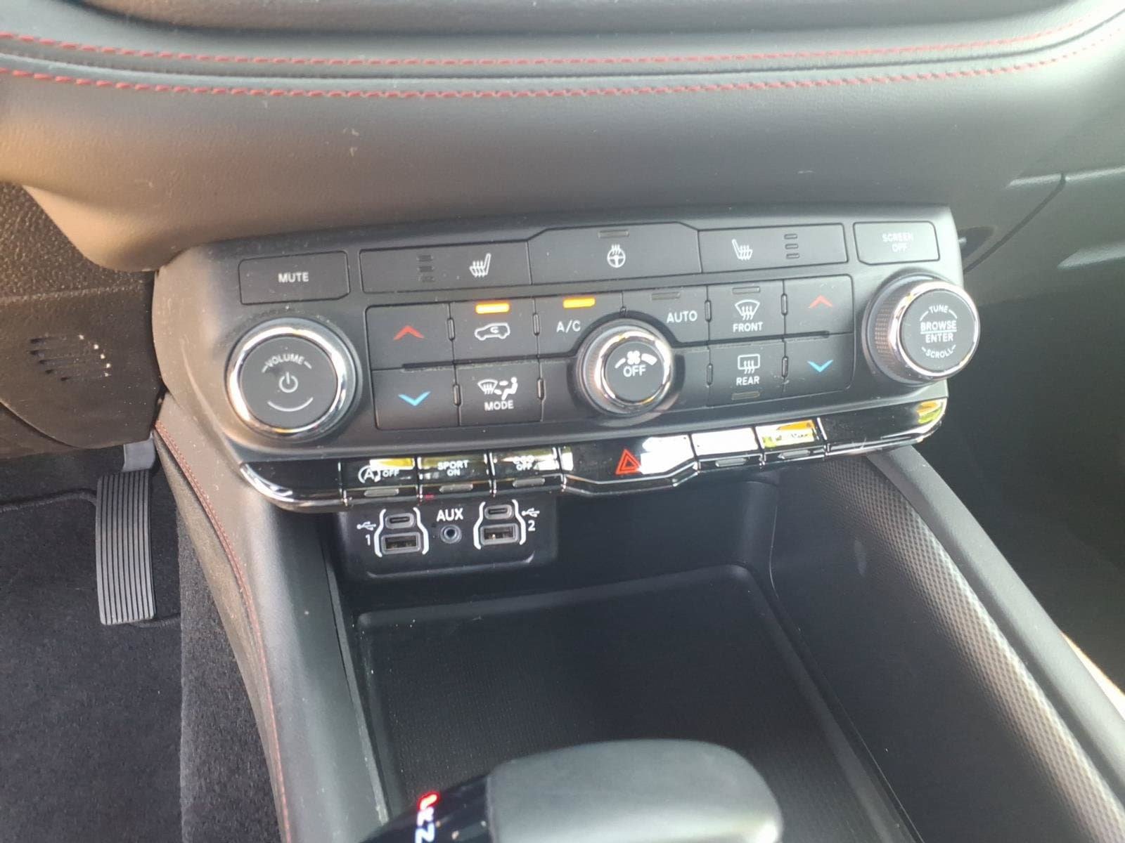 Used 2025 Dodge Durango GT w/ Blacktop Package RWD image 20