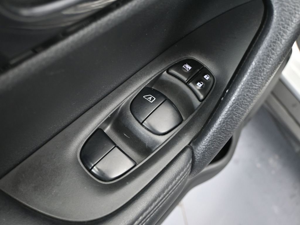 Used 2020 Nissan Rogue SV image 19