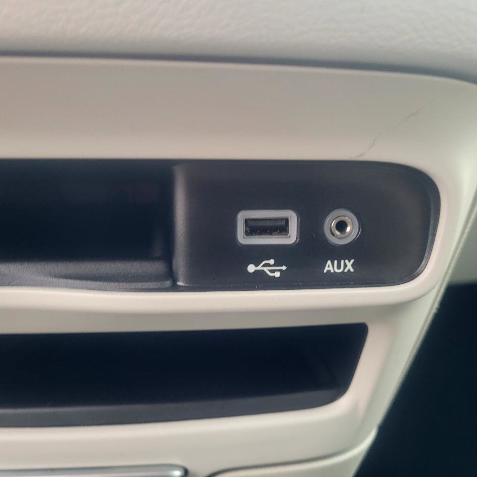 Used 2017 Chrysler Pacifica Touring Plus image 24