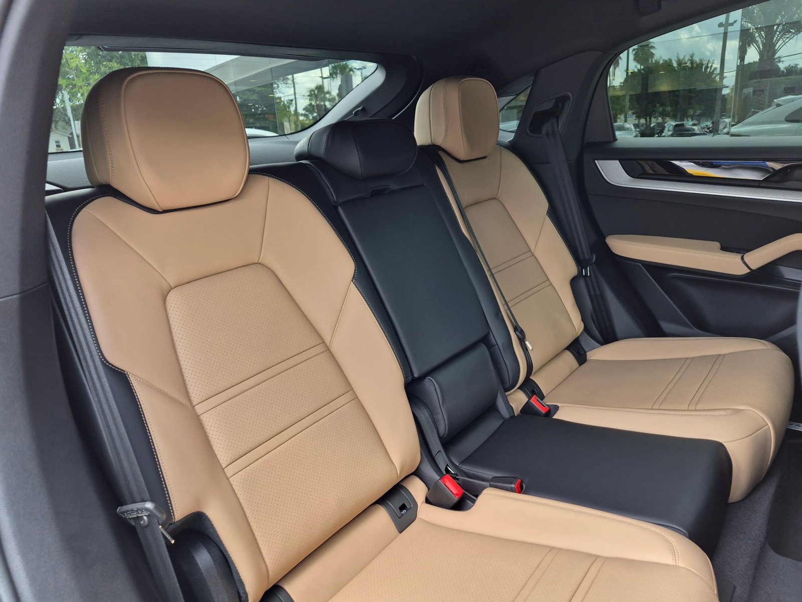 New 2026 Porsche Cayenne Coupe AWD/4WD image 23