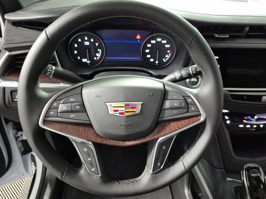 New 2026 Cadillac XT5 Premium Luxury w/ Driver Assist Package AWD/4WD image 11