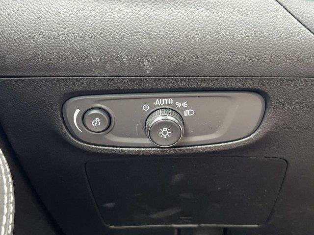 Certified 2024 Buick Encore GX Preferred w/ Advanced Technology Package FWD image 27
