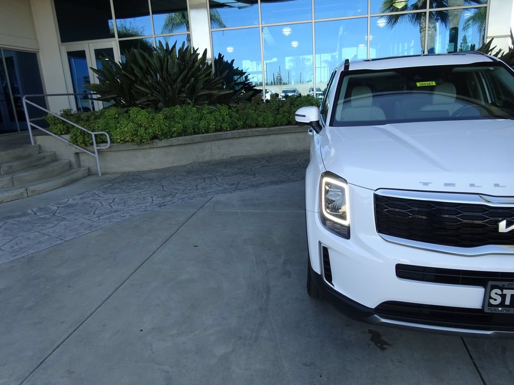 Used 2022 Kia Telluride S FWD image 32
