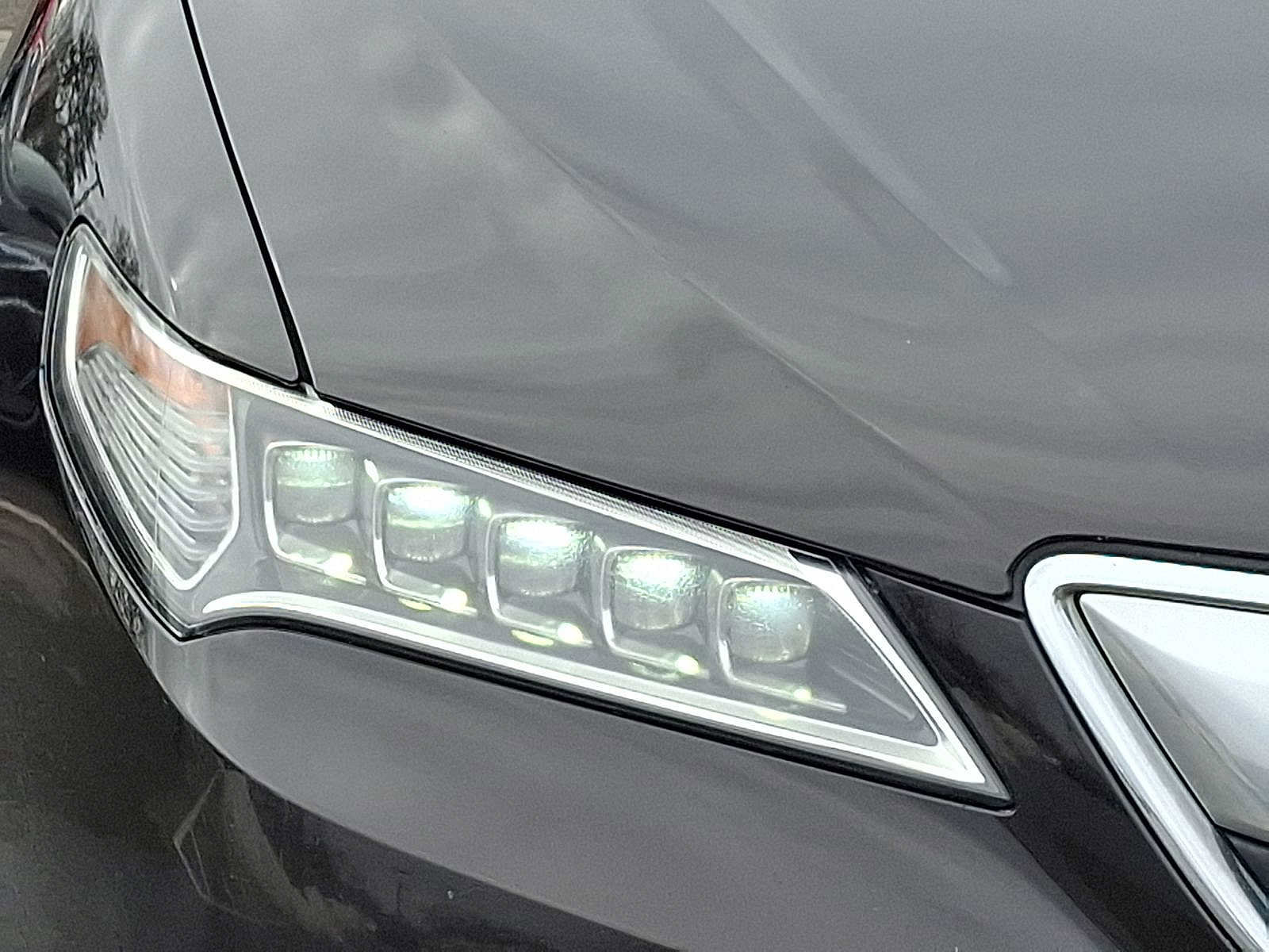 Used 2017 Acura TLX w/ Technology Package image 28