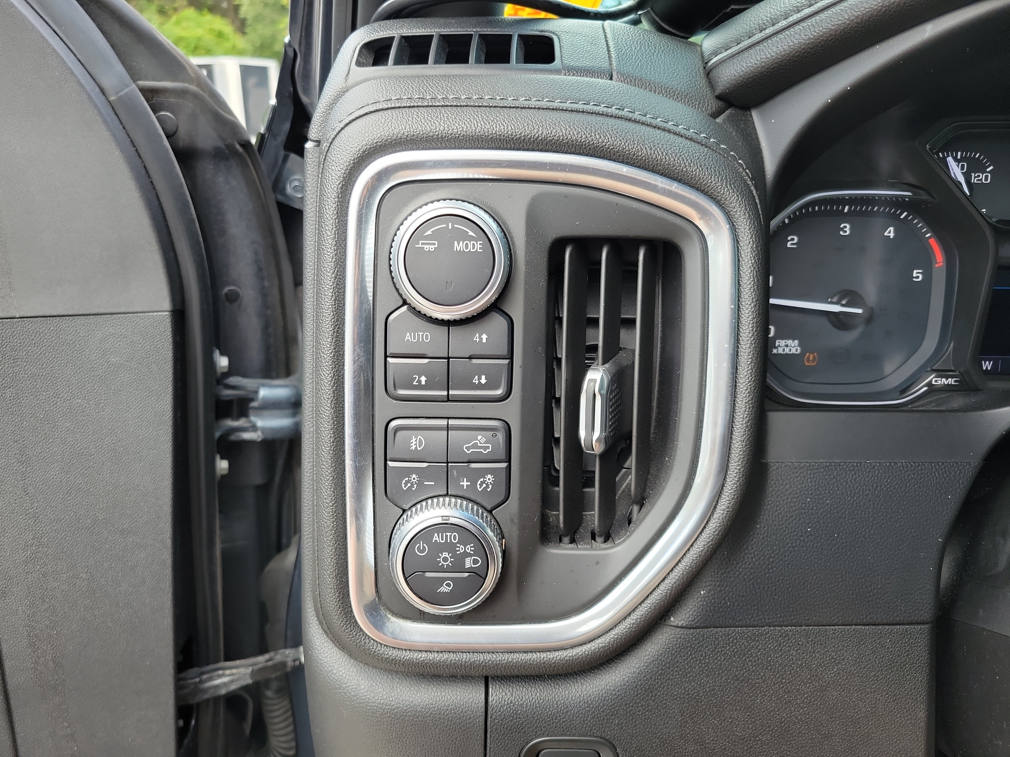 Used 2020 GMC Sierra 2500 SLT w/ SLT Premium Plus Package AWD/4WD image 21