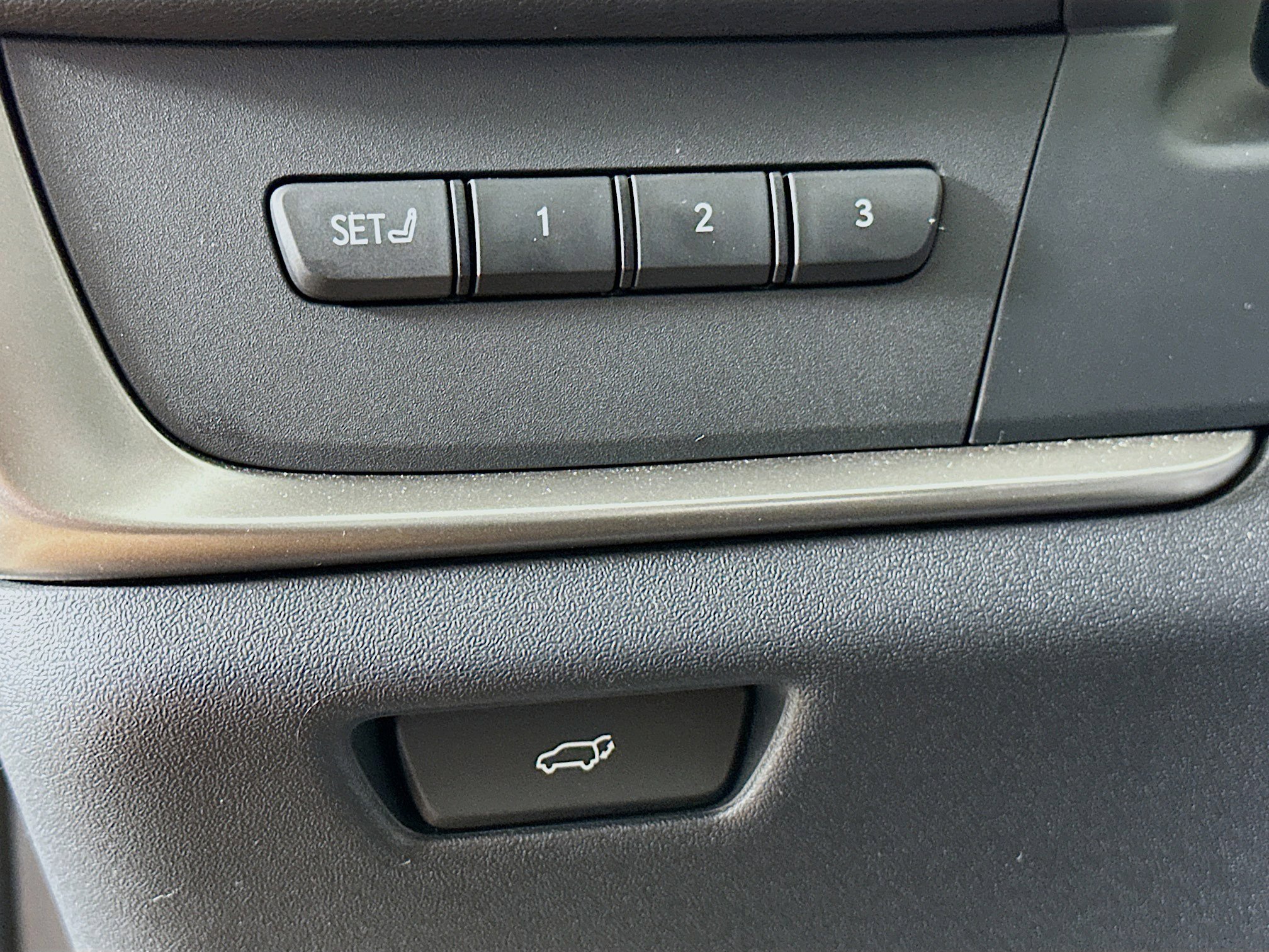 Used 2023 Lexus RZ 450e Premium w/ Technology Package AWD/4WD image 17