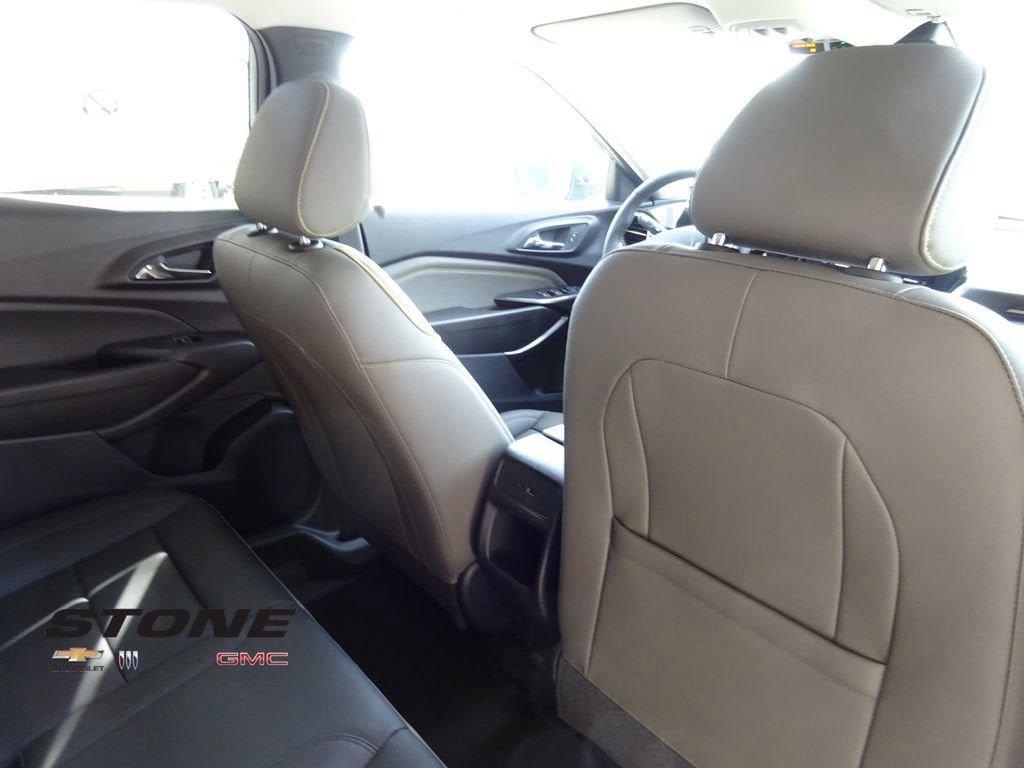 New 2026 Chevrolet Trax ACTIV w/ Sunroof Package FWD image 21