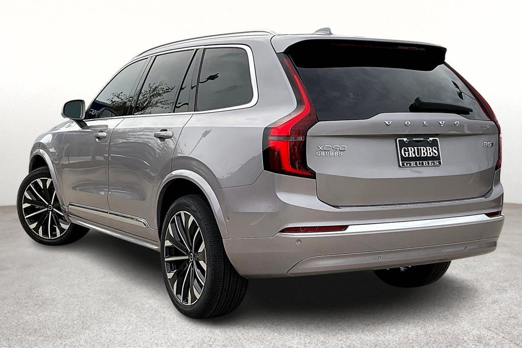 New 2026 Volvo XC90 B5 Plus w/ Protection Package Premier AWD/4WD image 4