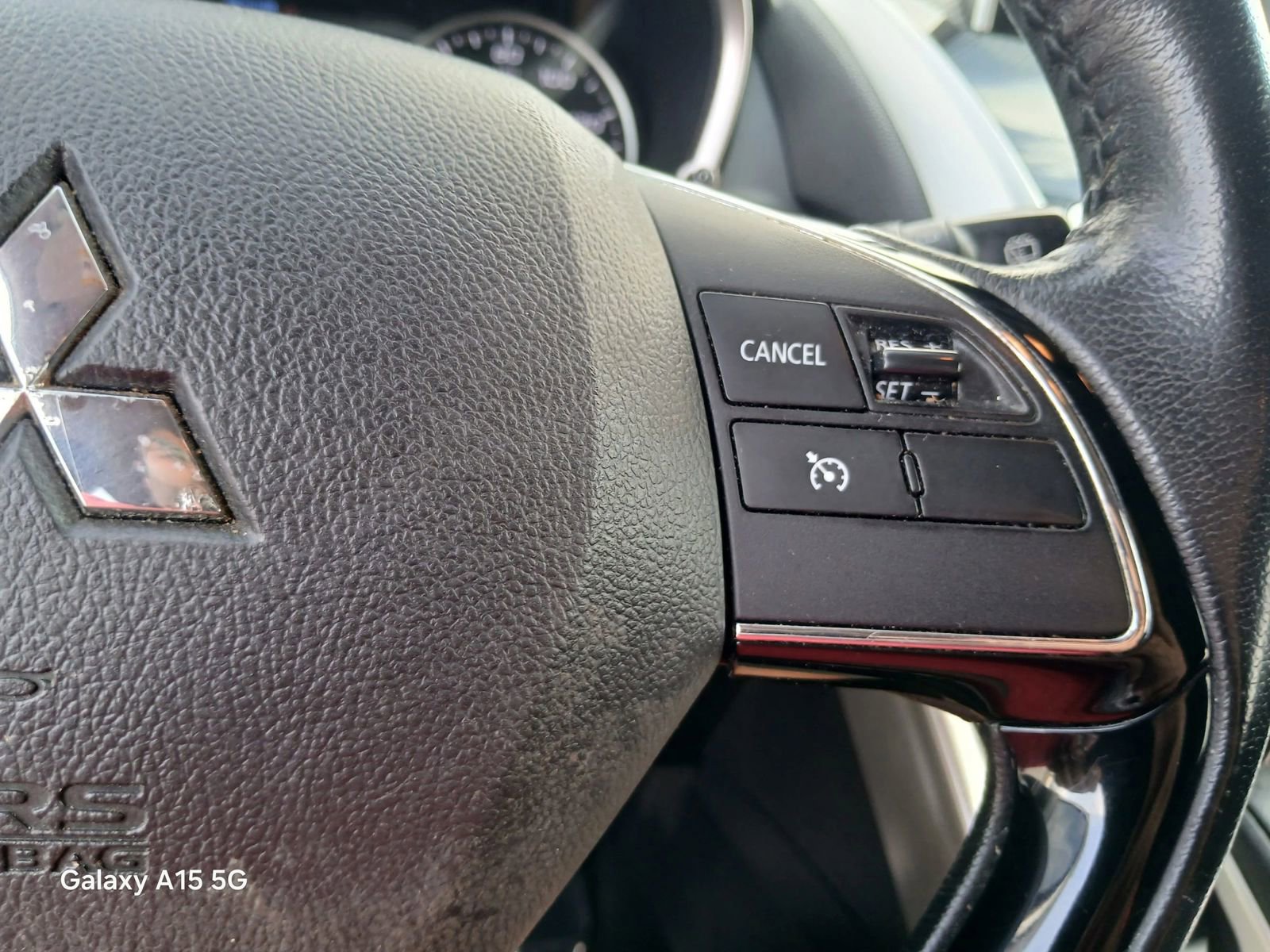 Used 2019 Mitsubishi Eclipse Cross SE image 30