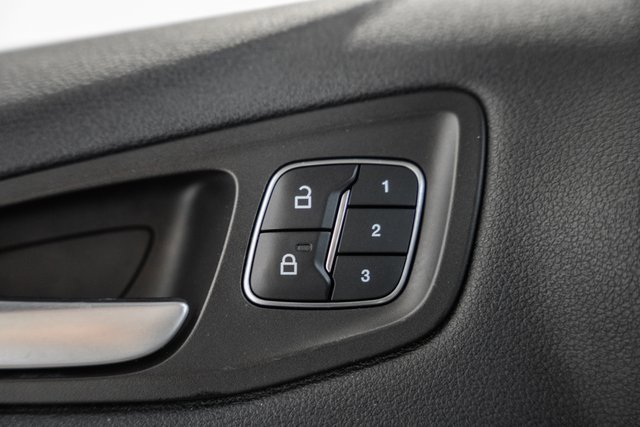 Used 2018 Ford Escape Titanium w/ Ford Safe & Smart Package image 40