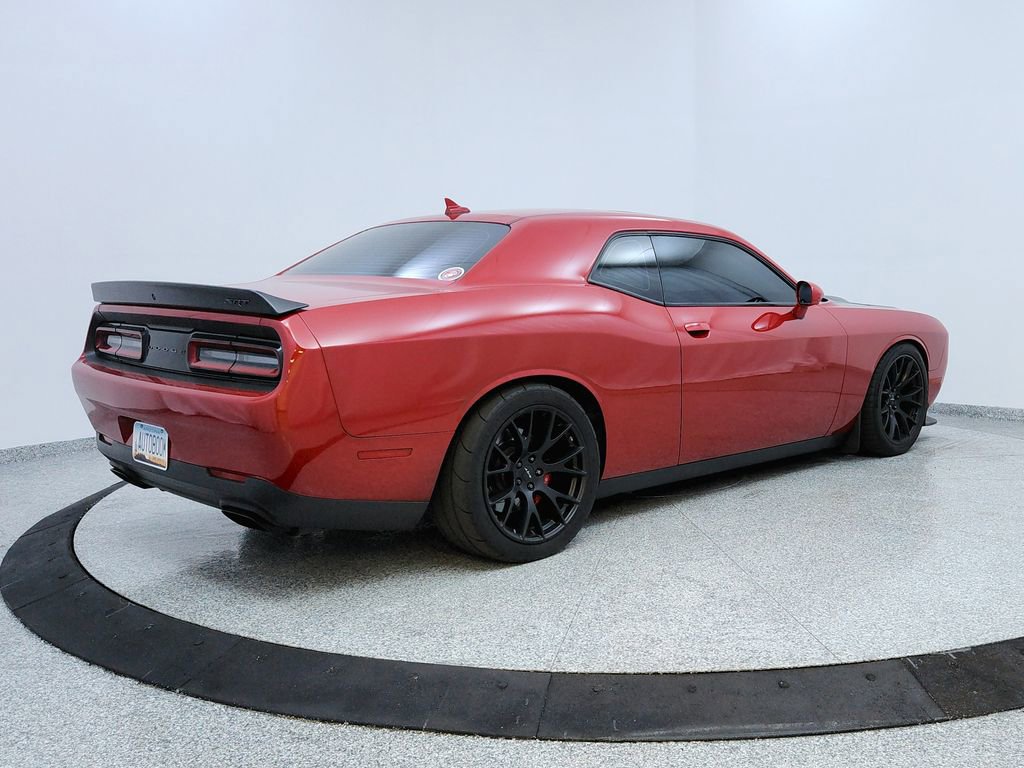 Used 2016 Dodge Challenger SRT Hellcat image 4