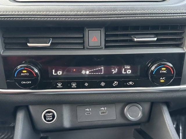 Used 2023 Nissan Rogue SV image 36