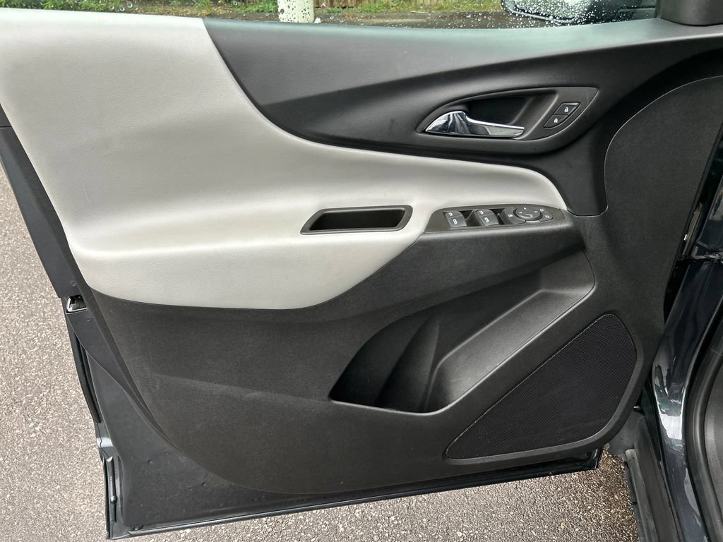 Used 2023 Chevrolet Equinox LT FWD image 17