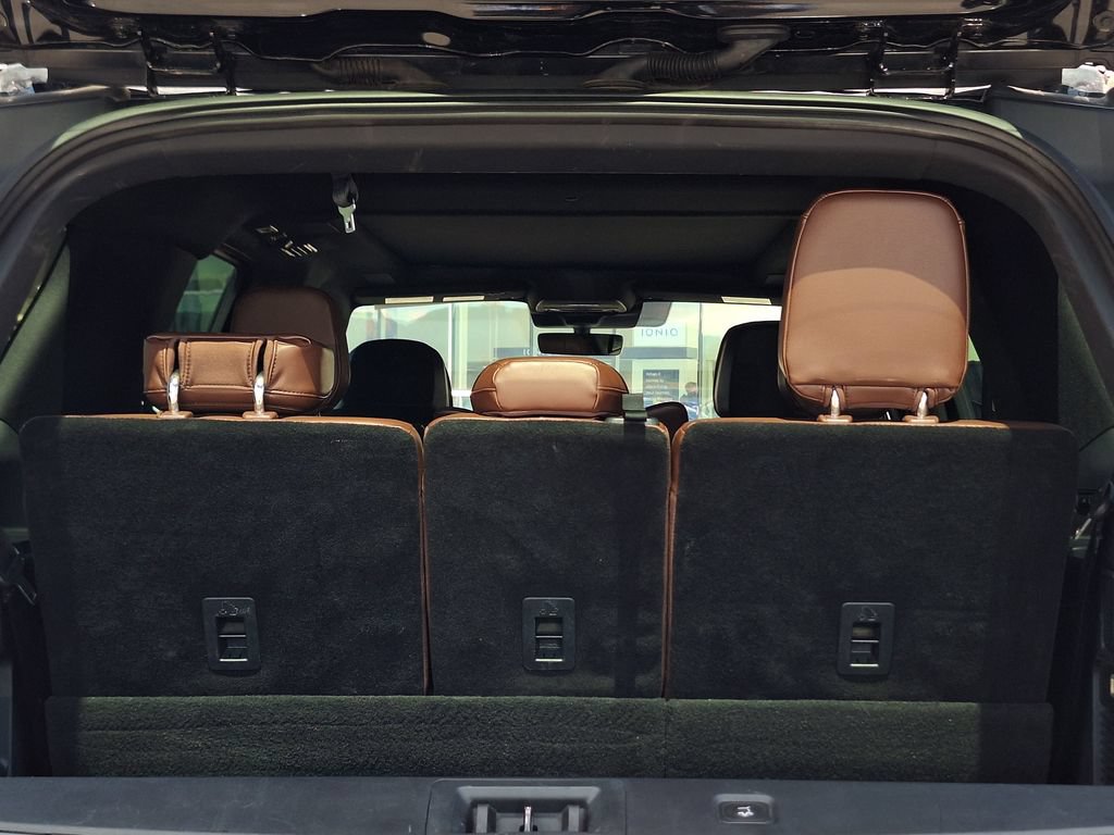 Used 2025 Lincoln Navigator Reserve AWD/4WD image 31