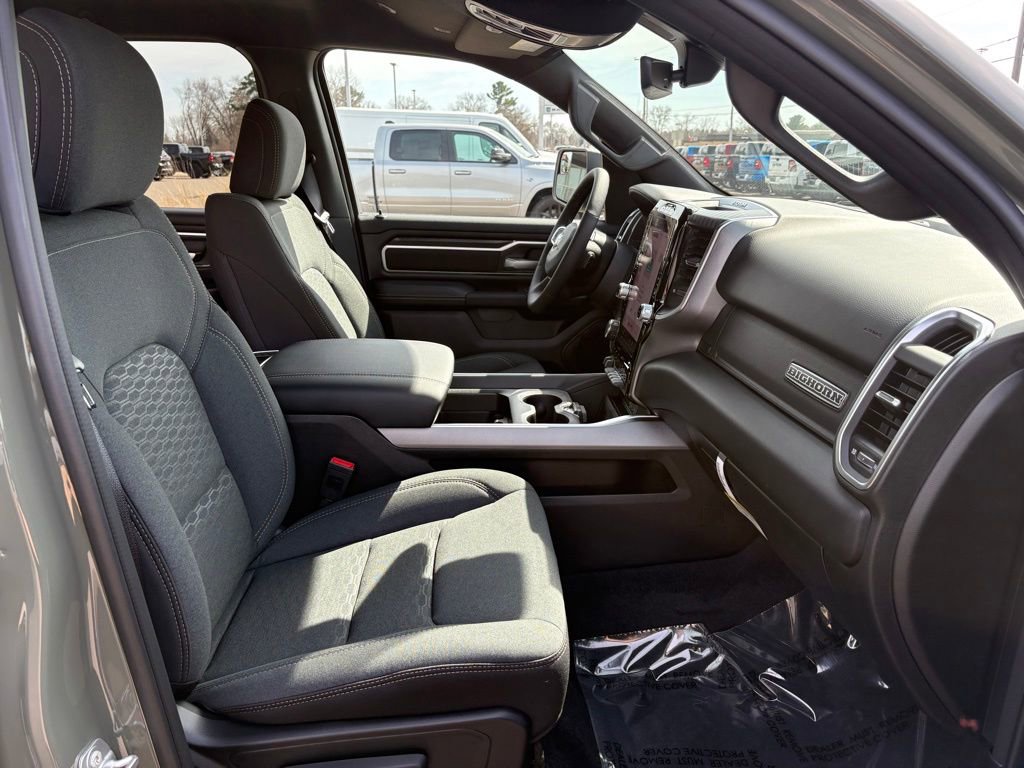 New 2026 RAM 1500 4x4 Crew Cab image 13