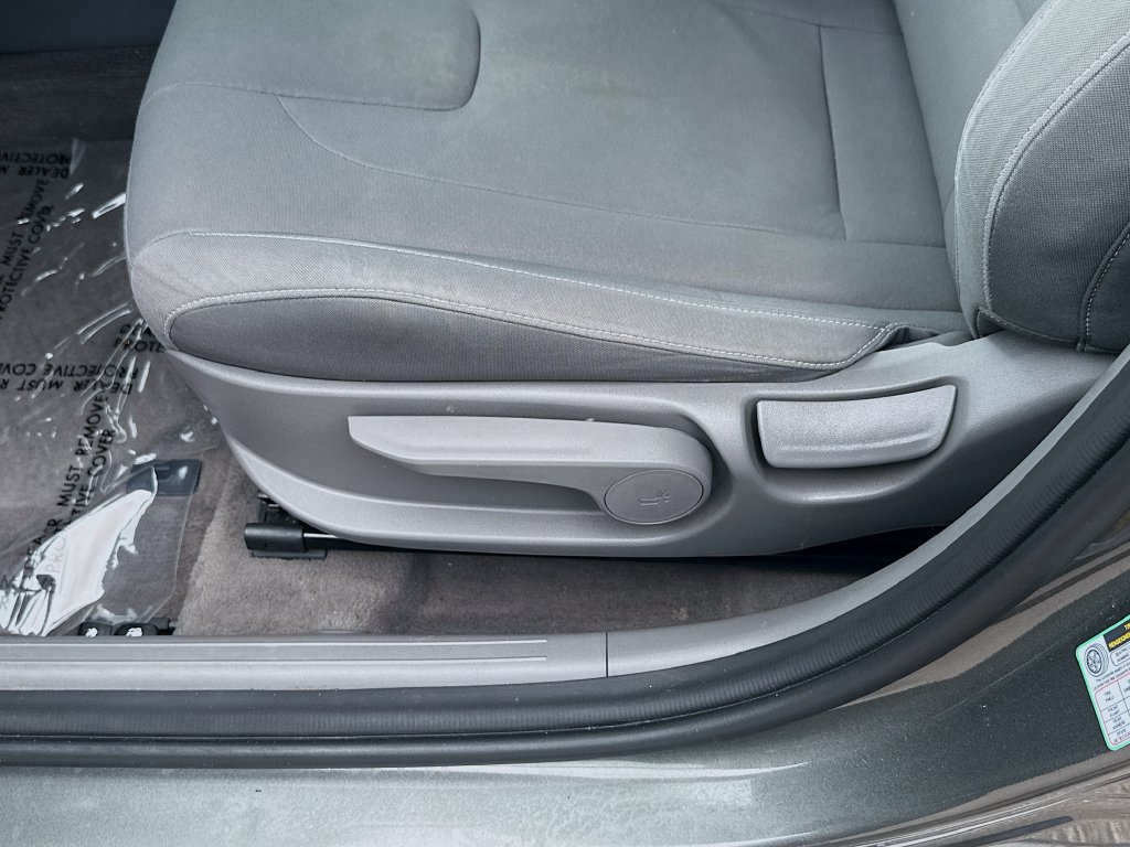 Used 2024 Hyundai Elantra SEL w/ Convenience Package FWD image 14