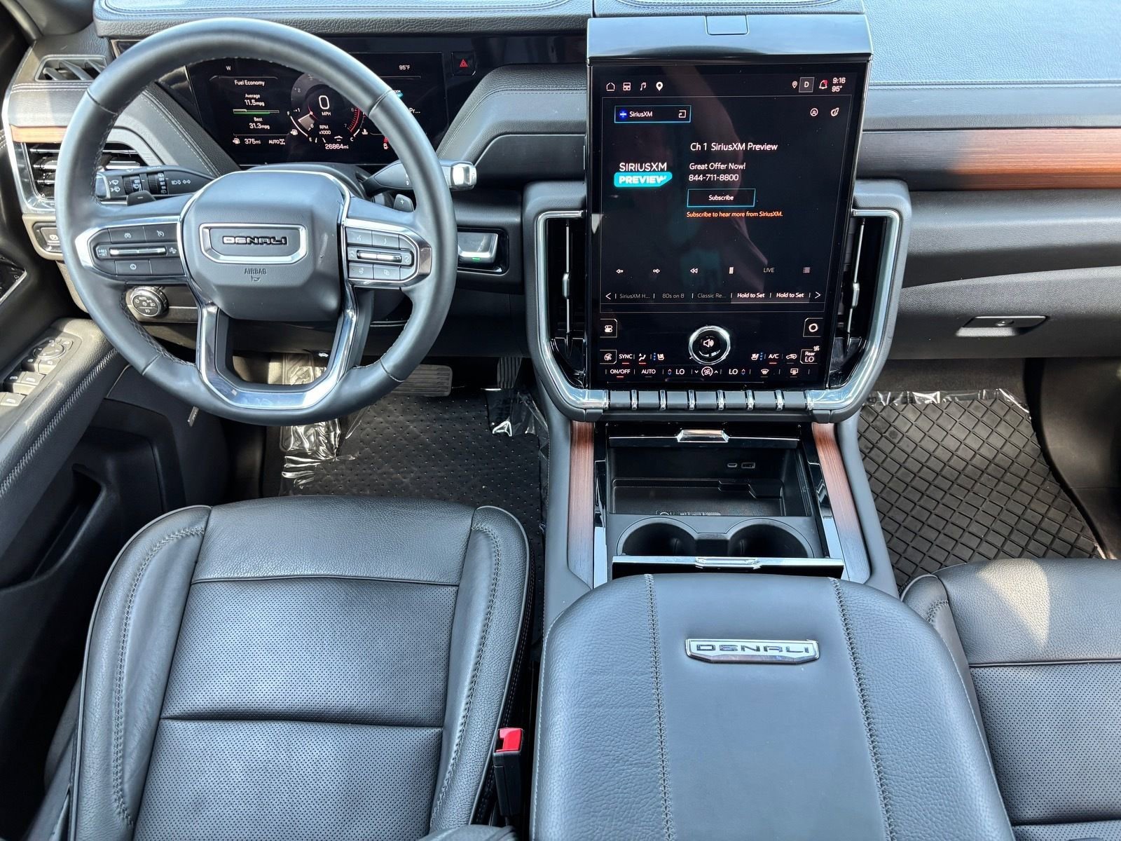 Used 2025 GMC Yukon XL Denali AWD/4WD image 12