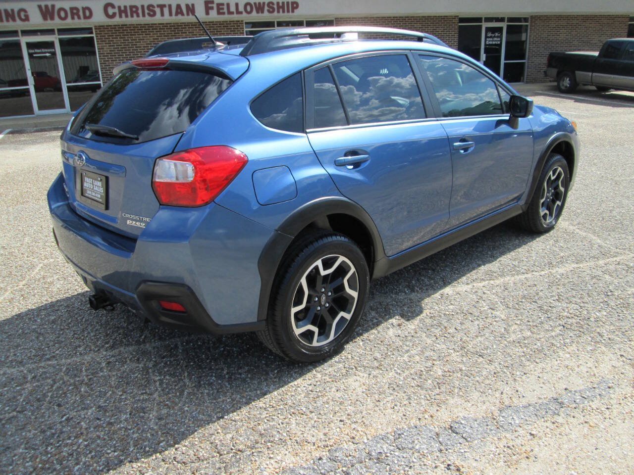 Used 2017 Subaru Crosstrek 2.0i Premium AWD/4WD image 56