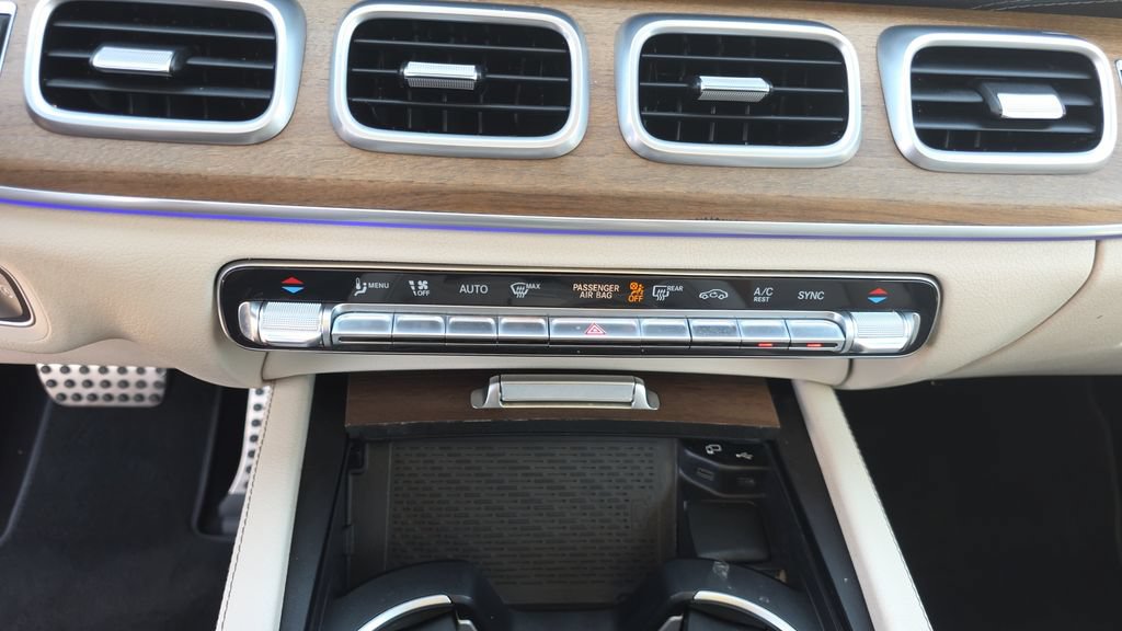 Used 2021 Mercedes-Benz GLS 580 4MATIC image 20
