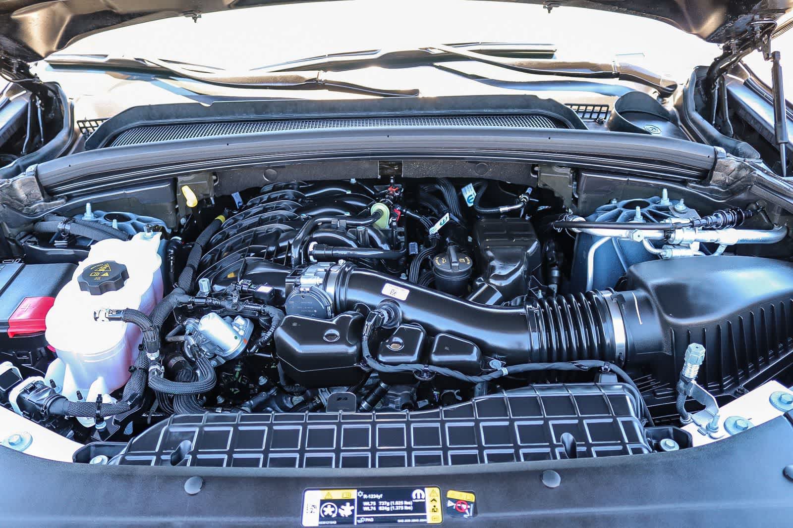 Used 2025 Jeep Grand Cherokee L Laredo RWD image 29