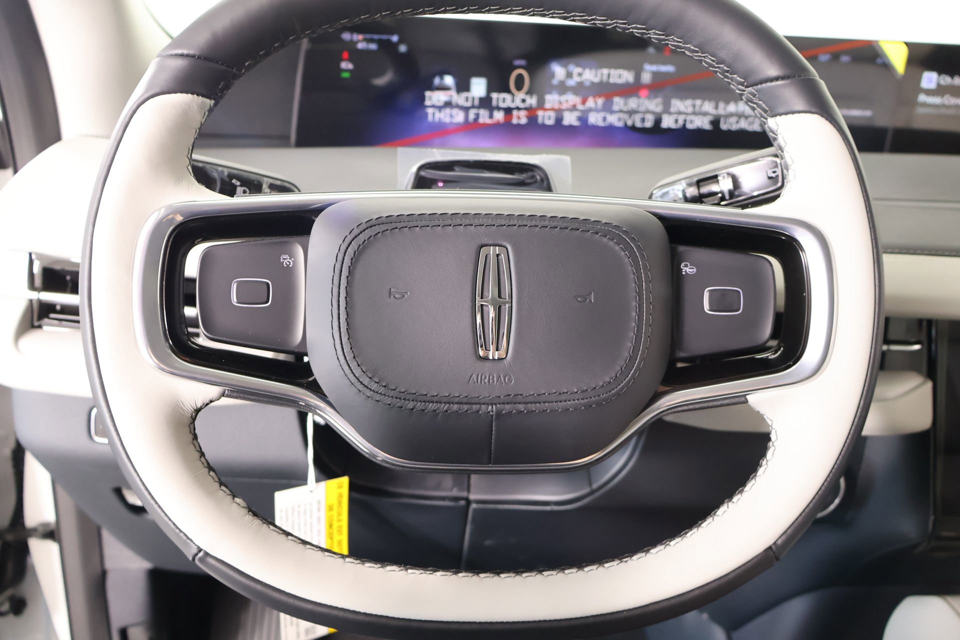 New 2026 Lincoln Navigator Premiere image 3