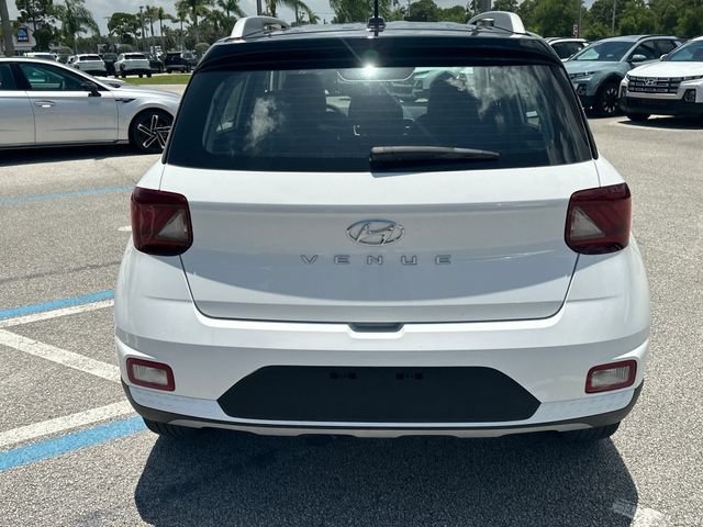 Certified 2024 Hyundai Venue Limited FWD image 7