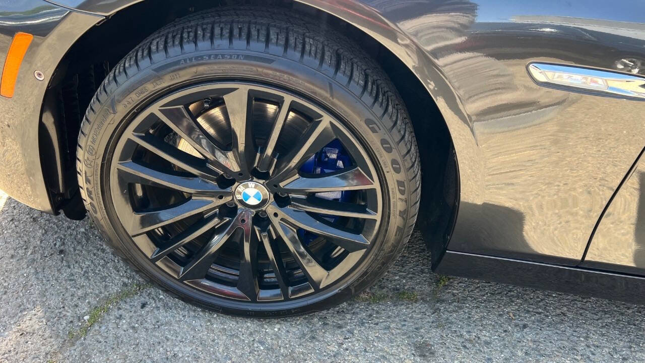 Used 2011 BMW 550i Sedan image 37