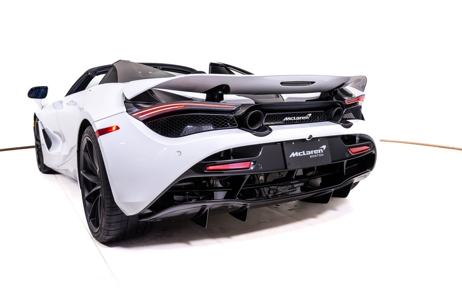 Used 2021 McLaren 720S Performance RWD image 13