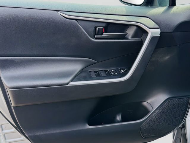 Used 2023 Toyota RAV4 LE image 20