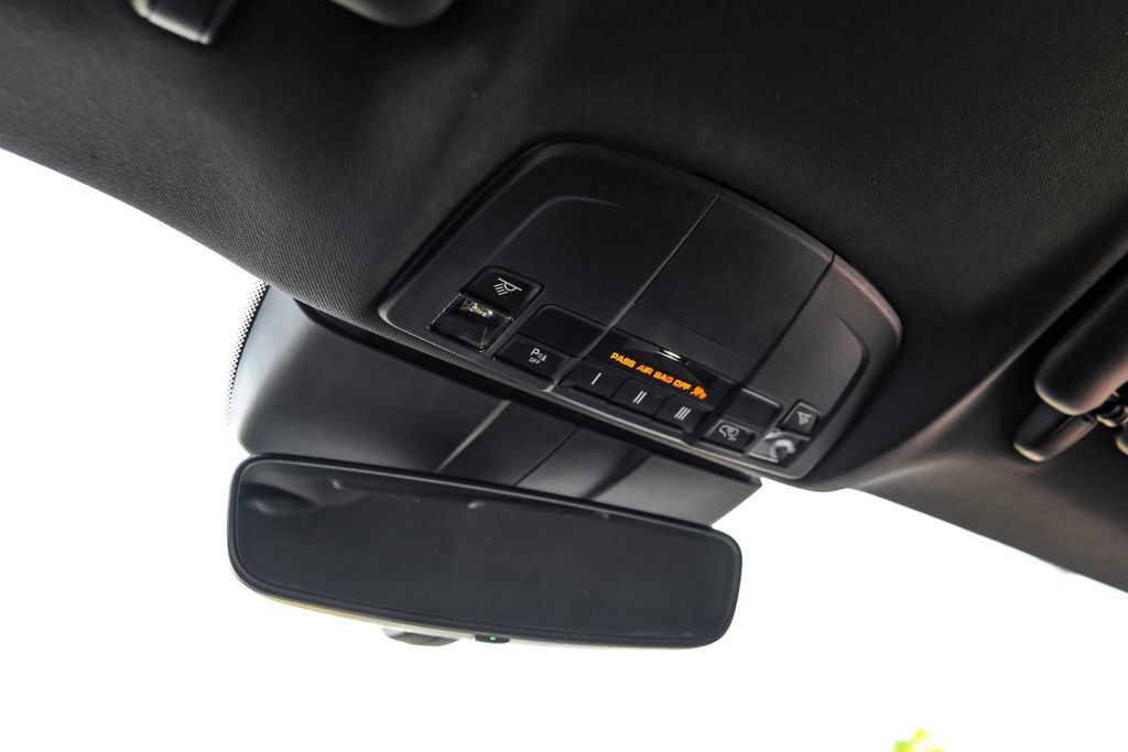 Used 2021 Porsche 718 Cayman w/ Premium Package image 19