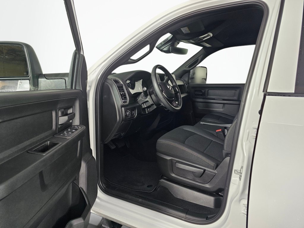 New 2026 RAM 3500 Tradesman AWD/4WD image 22