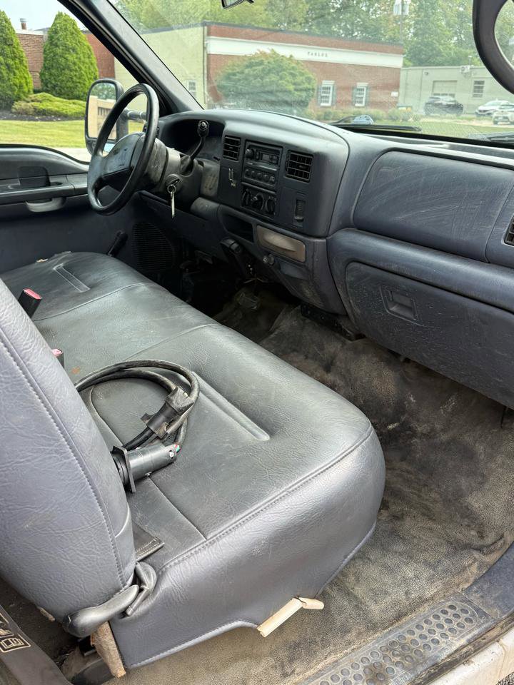 Used 2000 Ford F550 2WD Regular Cab Super Duty image 18