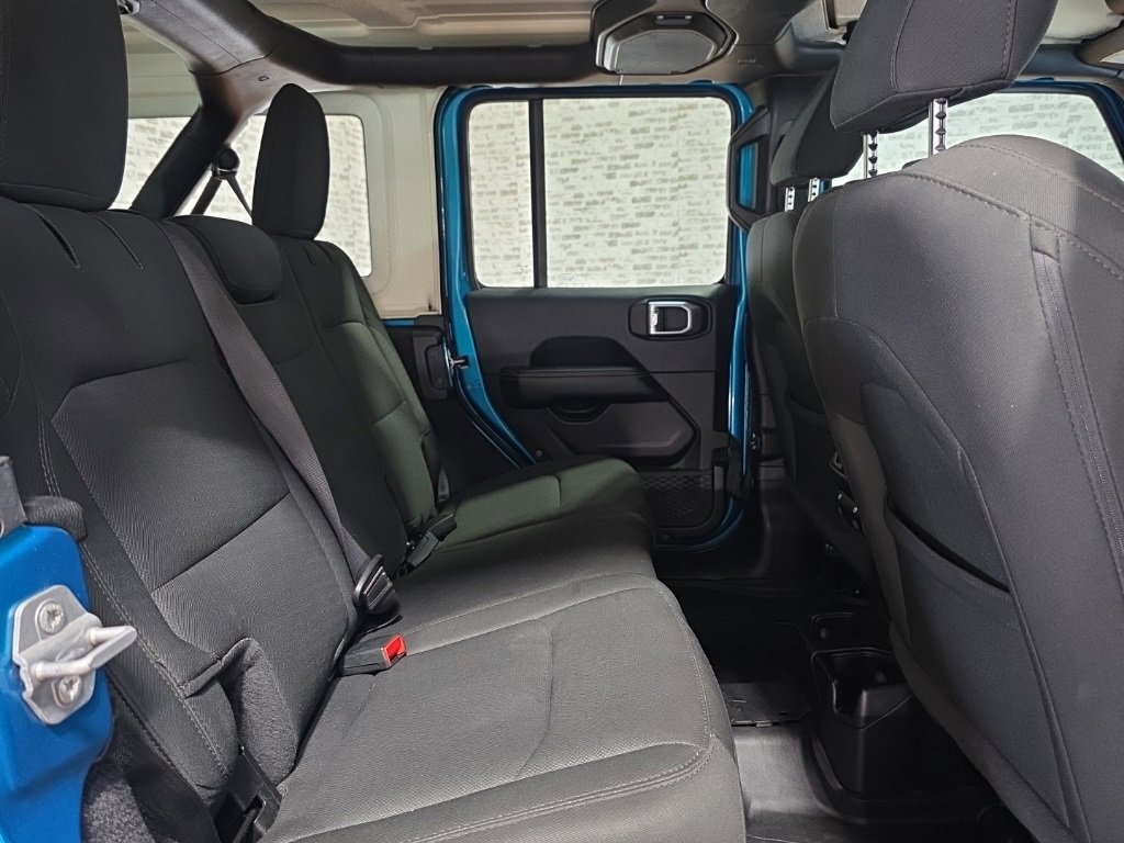 Used 2019 Jeep Wrangler Unlimited Sahara image 15