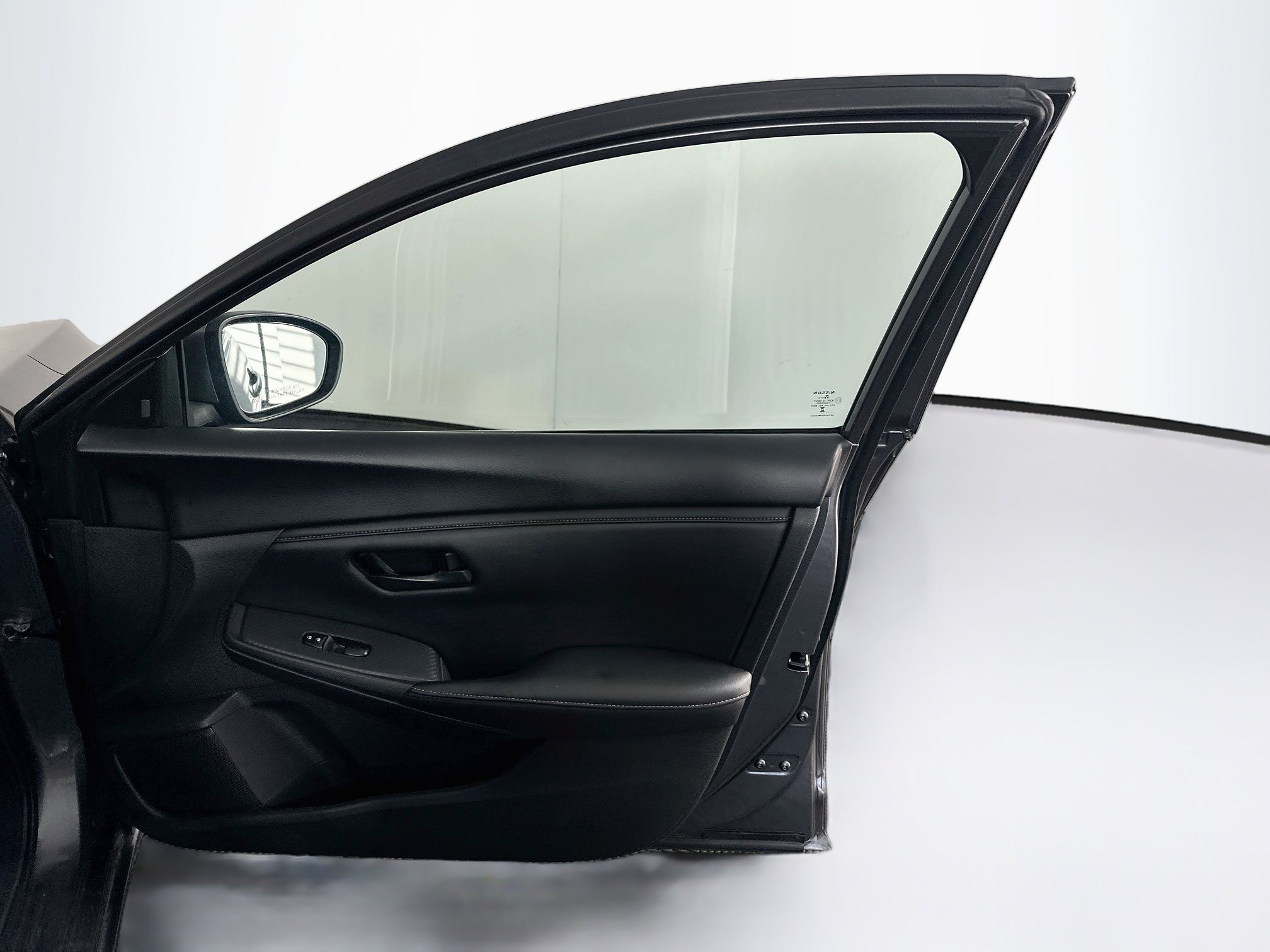 Used 2025 Nissan Sentra S FWD image 30