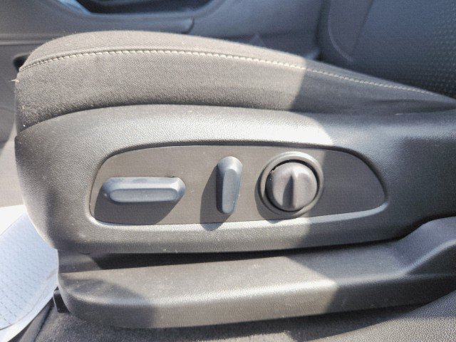 Used 2023 GMC Acadia SLE w/ Driver Convenience Package image 34