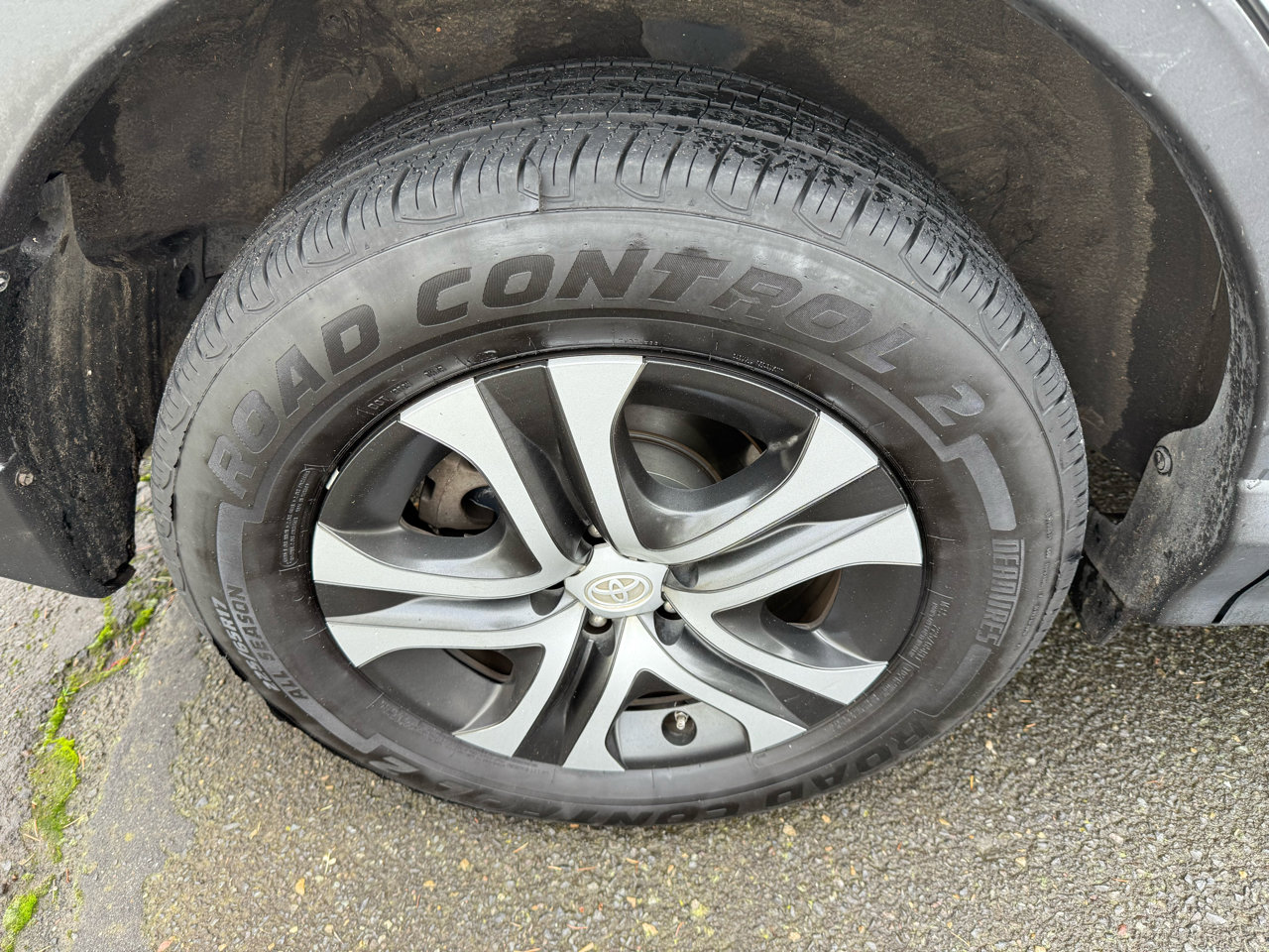 Used 2016 Toyota RAV4 LE image 31