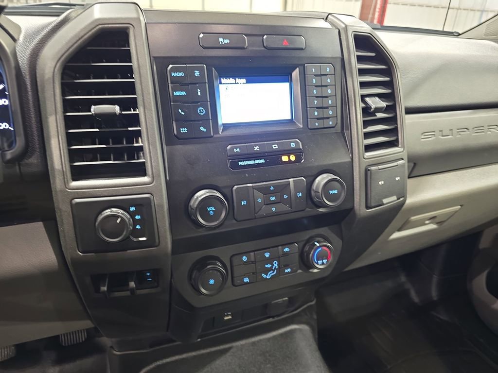 Used 2020 Ford F450 XL w/ Power Equipment Group image 18