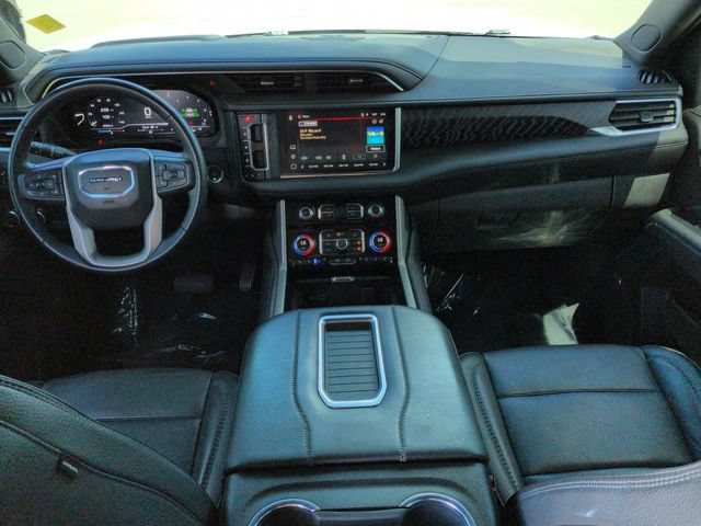 Used 2023 GMC Yukon Denali AWD/4WD image 15