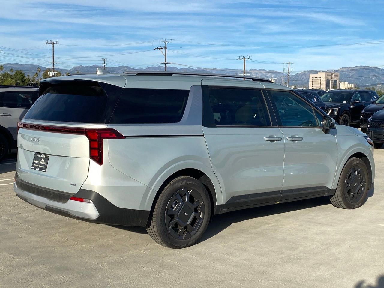 New 2026 Kia Carnival EX image 3