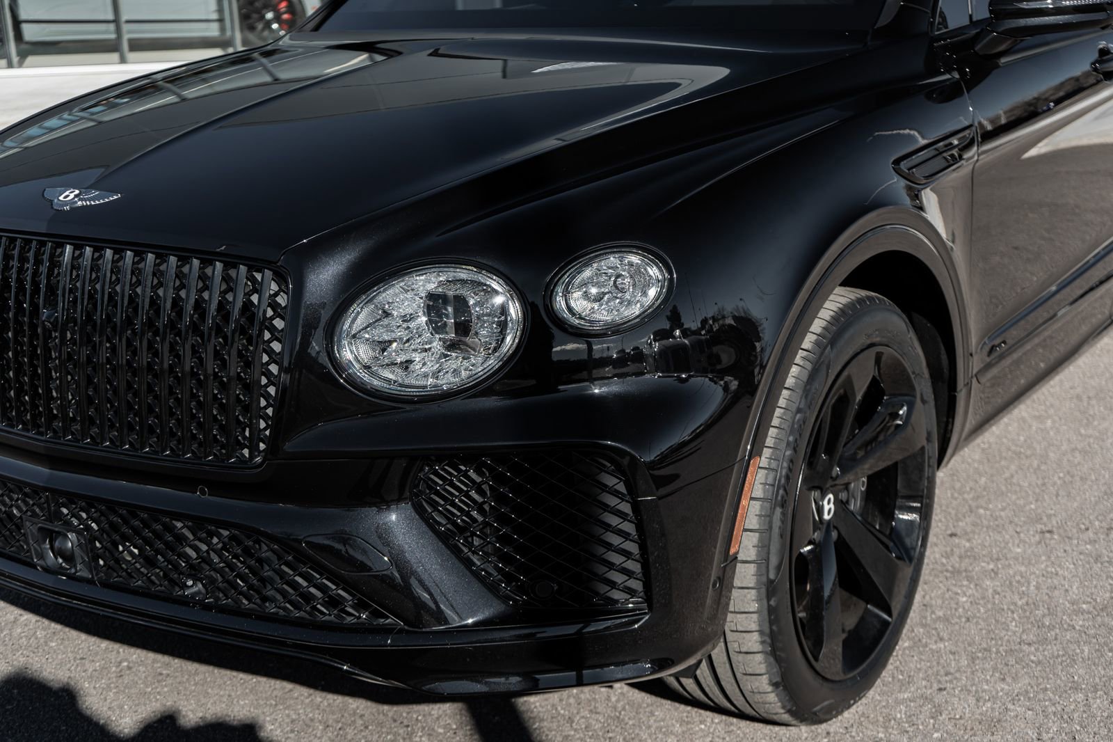 Used 2024 Bentley Bentayga Extended Wheelbase image 18