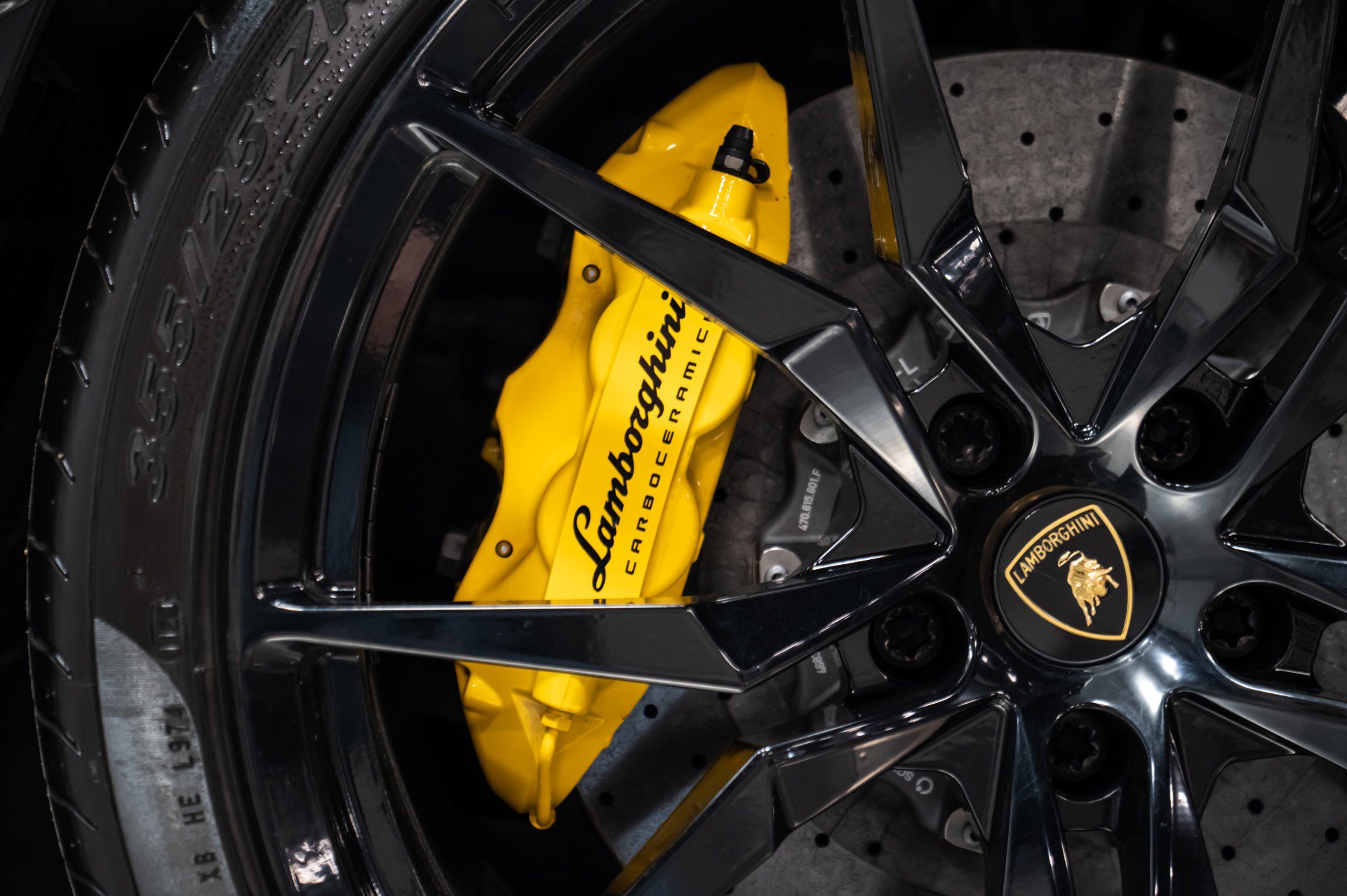 Used 2014 Lamborghini Aventador LP 700-4 image 46